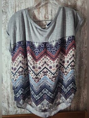 Jolt Heather Cotton Grey Top with Multicolor Chevron Print Design Cap Sleeves